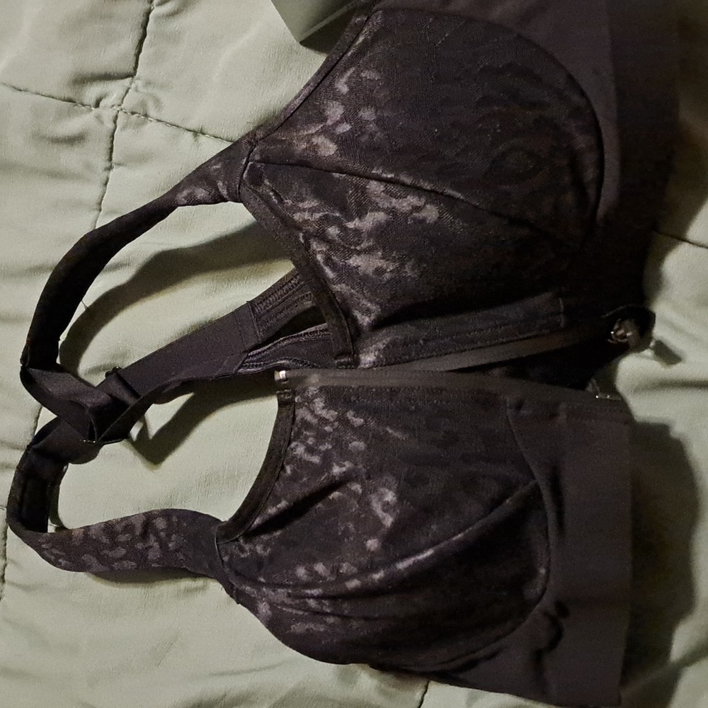 Victoria's Secret Black Front-Zip Lace Sports Bra